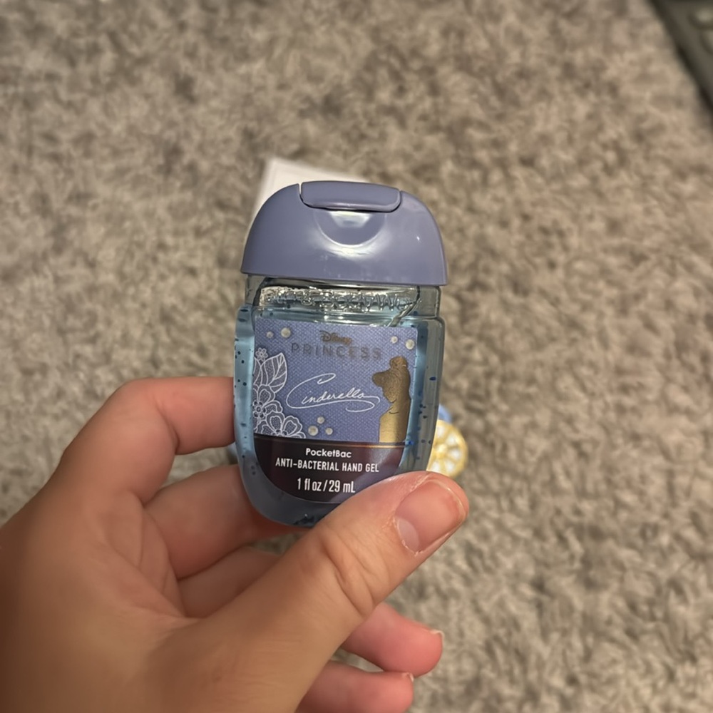 Cinderella Bath and body Works pocket-bac - Picture 3 of 3